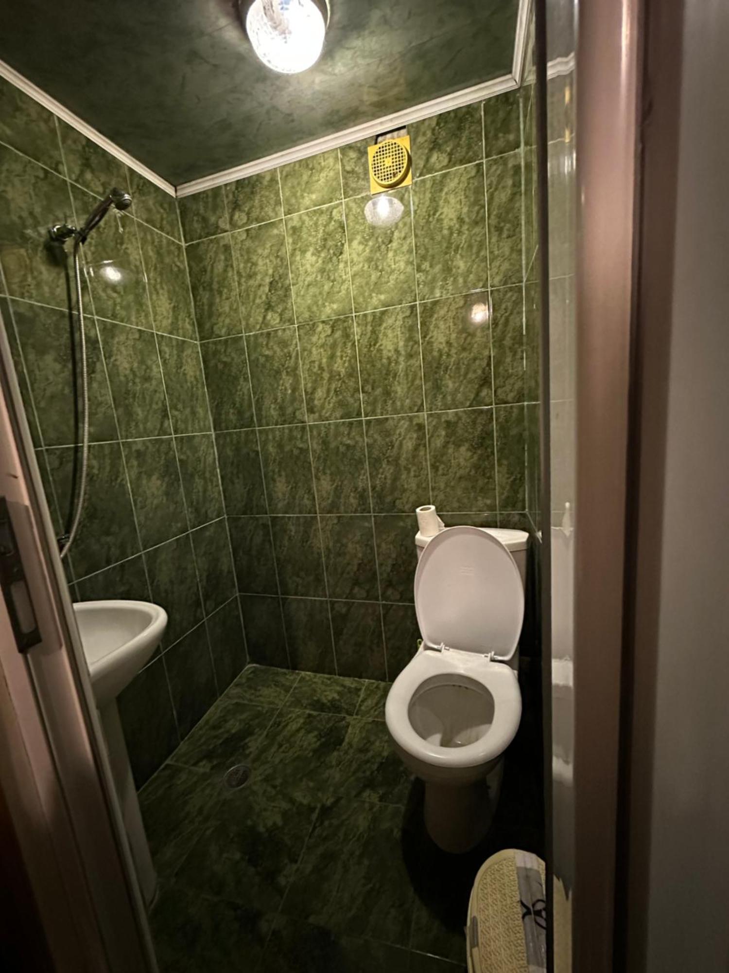 Guest House Iura Sighnaghi Exterior photo